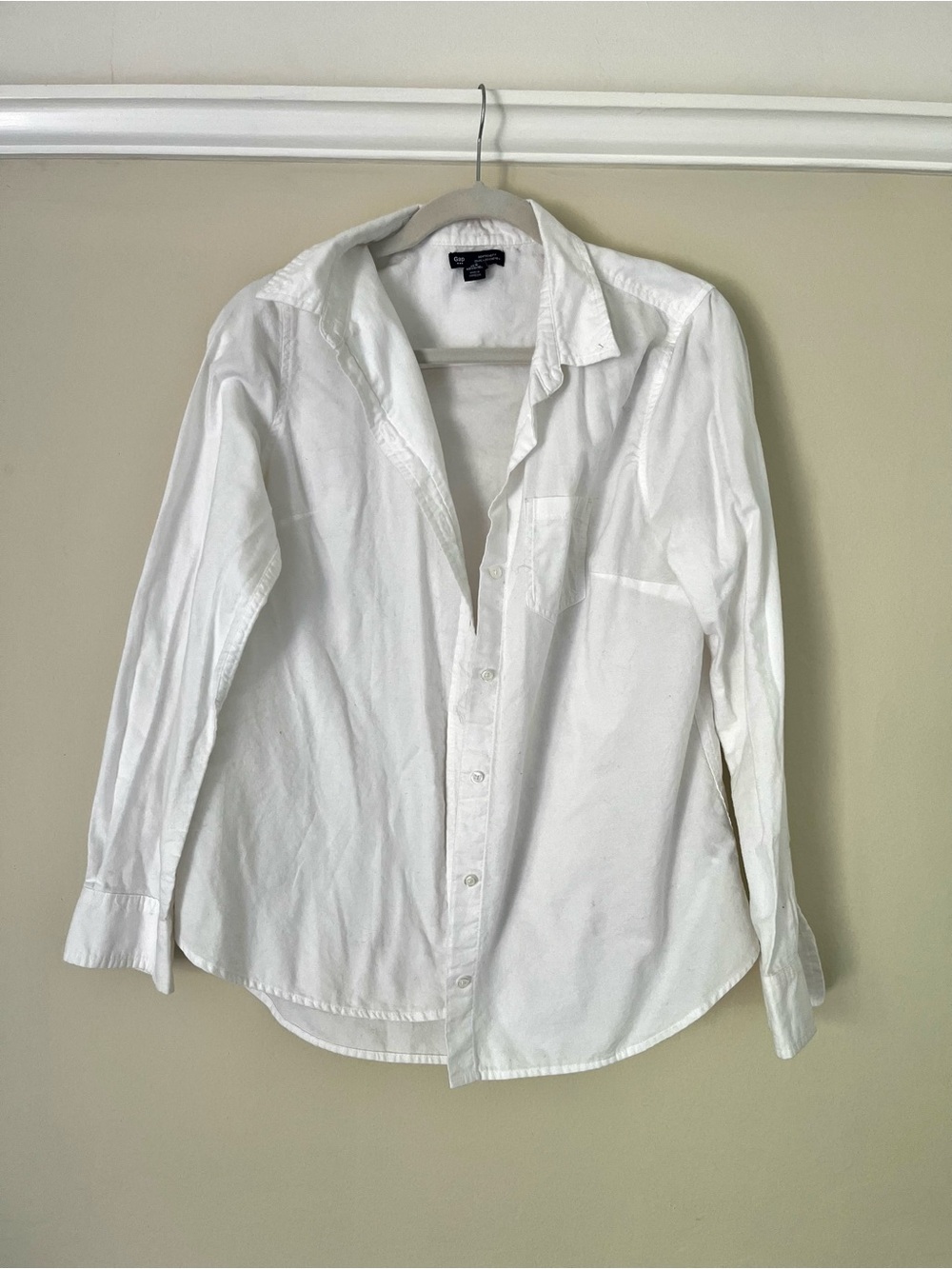 Gap Boyfriend Fit White Button Down Shirt